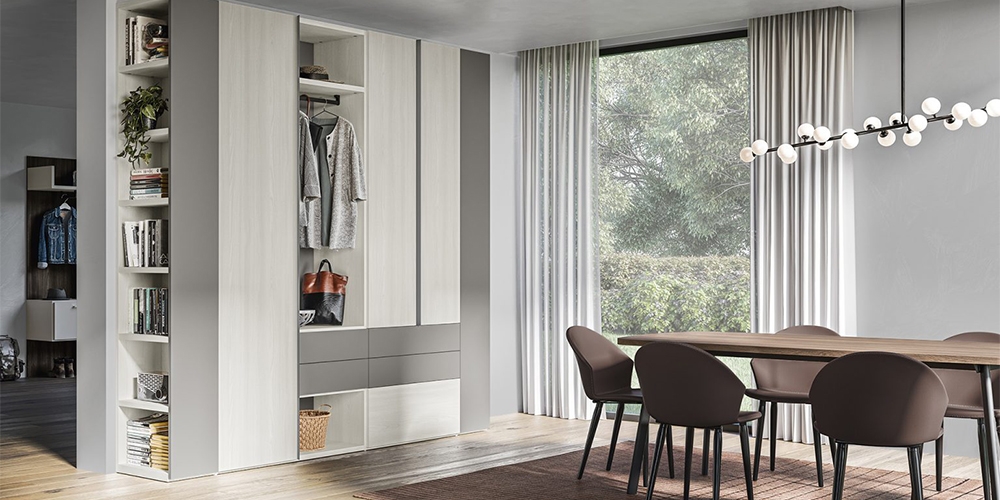 Bend nyílóajtós szekrény