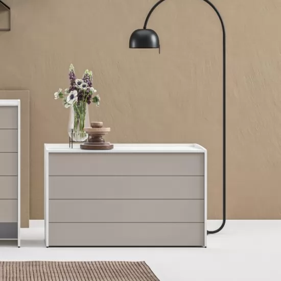 Linear modern 4 fiókos komód