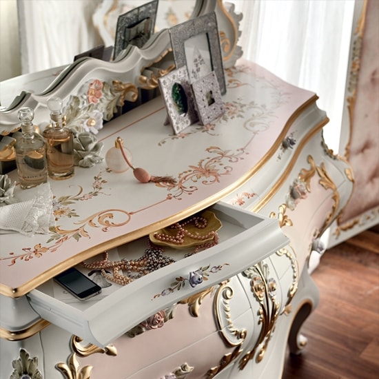 Velencei fehér 8 fiókos komód tükörrel