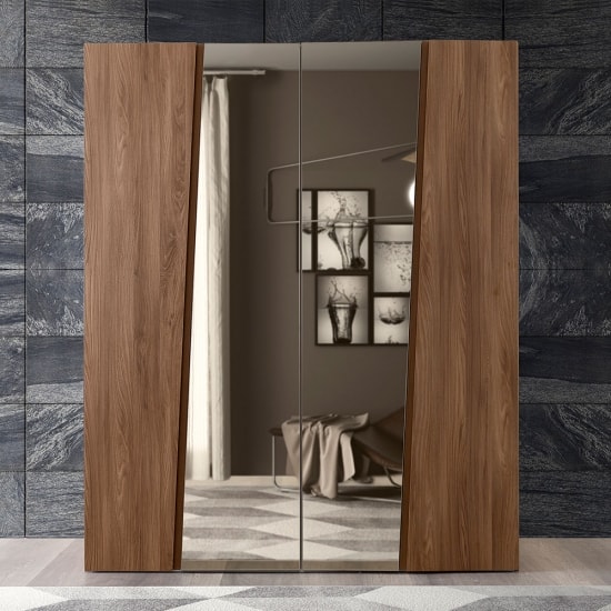 Storm 4 ajtós gardróbszekrény tükrös